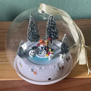 Mr. Christmas Glass Scene Ornament 2009 Plays 25 Songs Animated No Box 4.25" with Snowmen and Trees