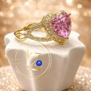 Pink heart shaped ring zircon