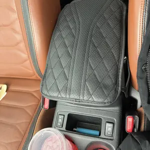 Car Armrest Box Heightening Pad with Side Storage Bag, PU Leather Car Armrest Box Cushion with Storage Pocket, Car Interior Decoration Accessories, Car Organization Supplies