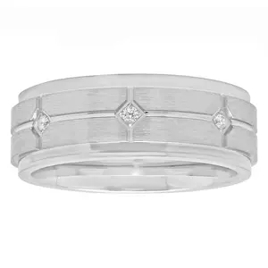 STEP EDGE BAND WITH DIAMONDS