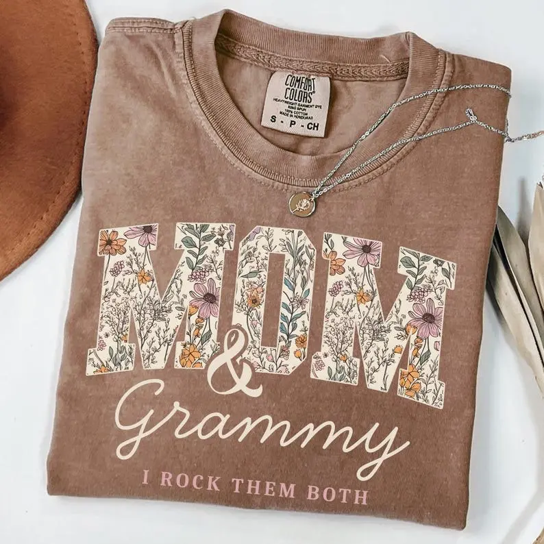 Comfort Colors Floral Grammy T-Shirt, Cute Grandma Graphic Tee, Soft Everyday Shirt, Thoughtful Birthday or Mother’s Day Gift for Grammy