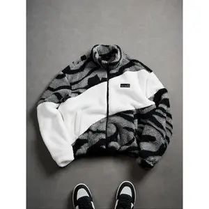 Trend! Grey and black camouflage pattern fitted wool jacket, stand up collar and zipper closure, made of soft and fluffy material, perfect for creating a fashionable and comfortable streetwear appearanceRAIMENTRY