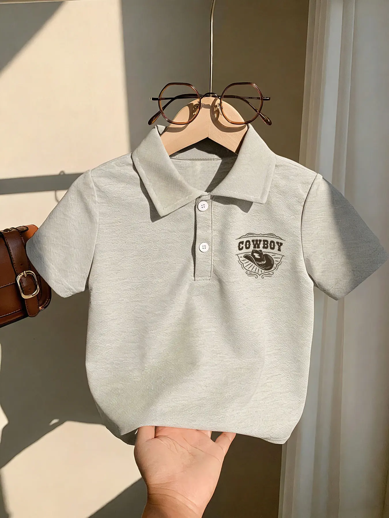 Boys' Cowboy Theme Loose Fit Polo Shirt, Graphic Printed Shirt, Vintage Cartoon Pattern Print with 'cowboy' Text and Hat Design, Perfect for Western Style, School, Cute Shirts For Summer, Summer Activities