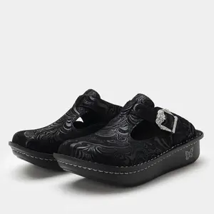 Classic Swirling Black Shoe