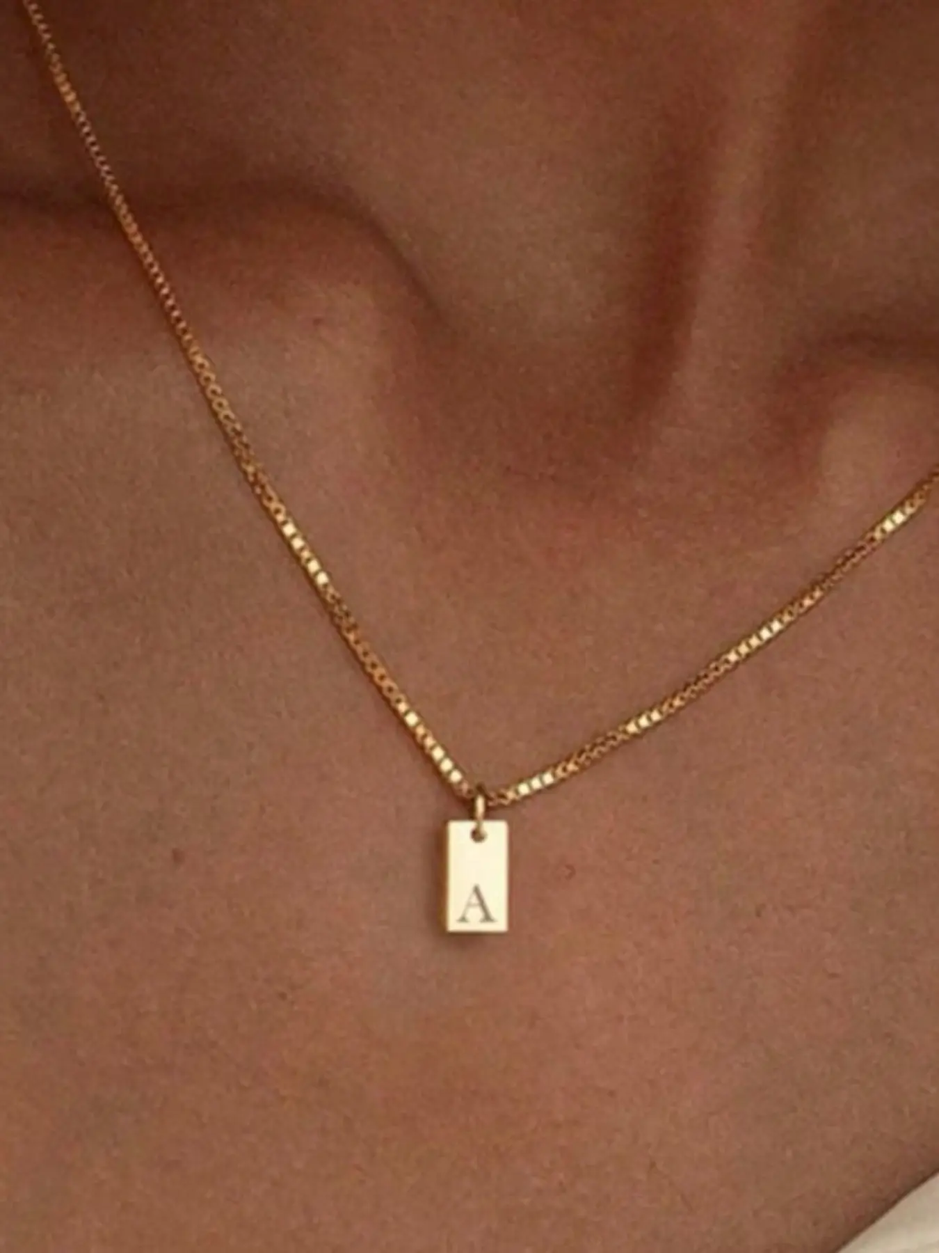 Minimalist 26 Letter Necklace, Family Couple Letter Chain, Mix & Match Pendant, Perfect Gift, Elegant Stainless Steel Jewelry, Personalized Necklace, Dainty Initial Necklaces, Accessory Necklace, Fashion Minimalist Necklace
