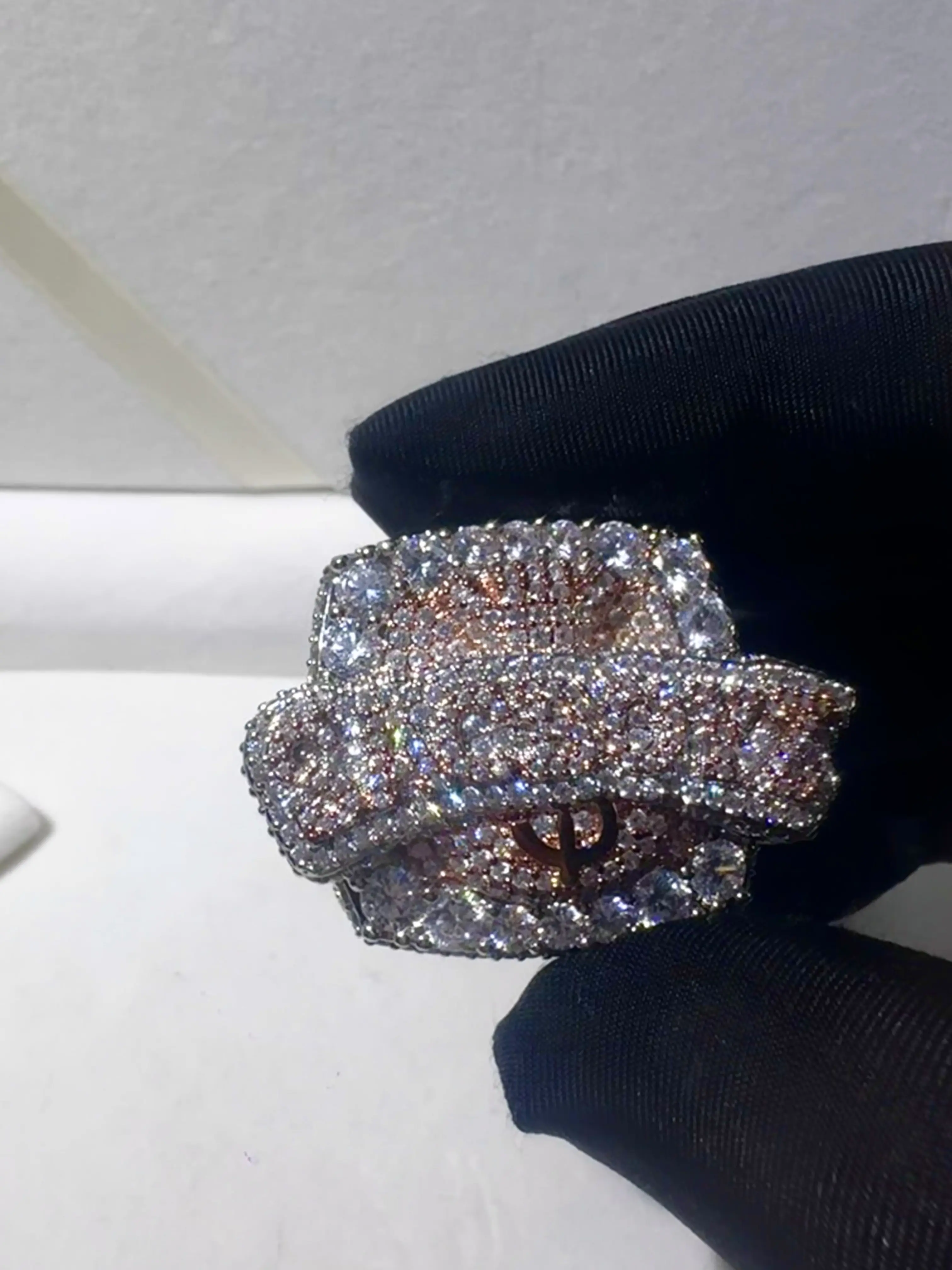 Large-size ring, champion luxury full-diamond ring, rap fashion ring, nightclub hip-hop culture accessory, Halloween gift