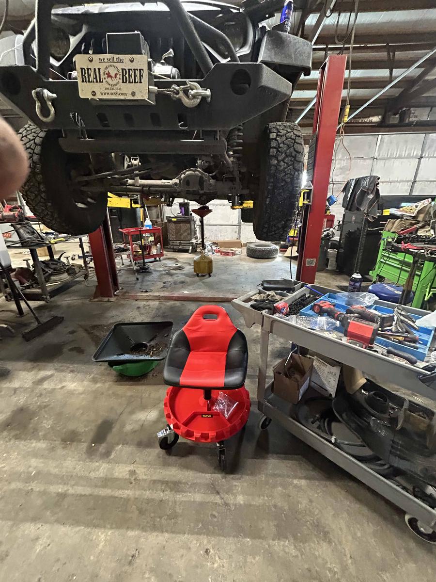 Item: Red Seat - Adjustable with 5‘’ Casters - 300lbs