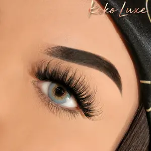 Sasha Bold Vegan Synthetic Lashes for Dramatic Makeup - Up to 25 Wears with Proper Care