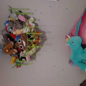 Large Toy Hammock Net for Stuffed Animal Storage, Cute Plush Animal Organizer for Children’s Nursery & Bedroom Wall Decor, Includes Hooks & Hanging Baskets