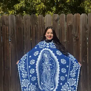 Mexican Virgen Poncho Throw Blanket with Hood, Soft and Warm, Unisex Use - Gift Ideas