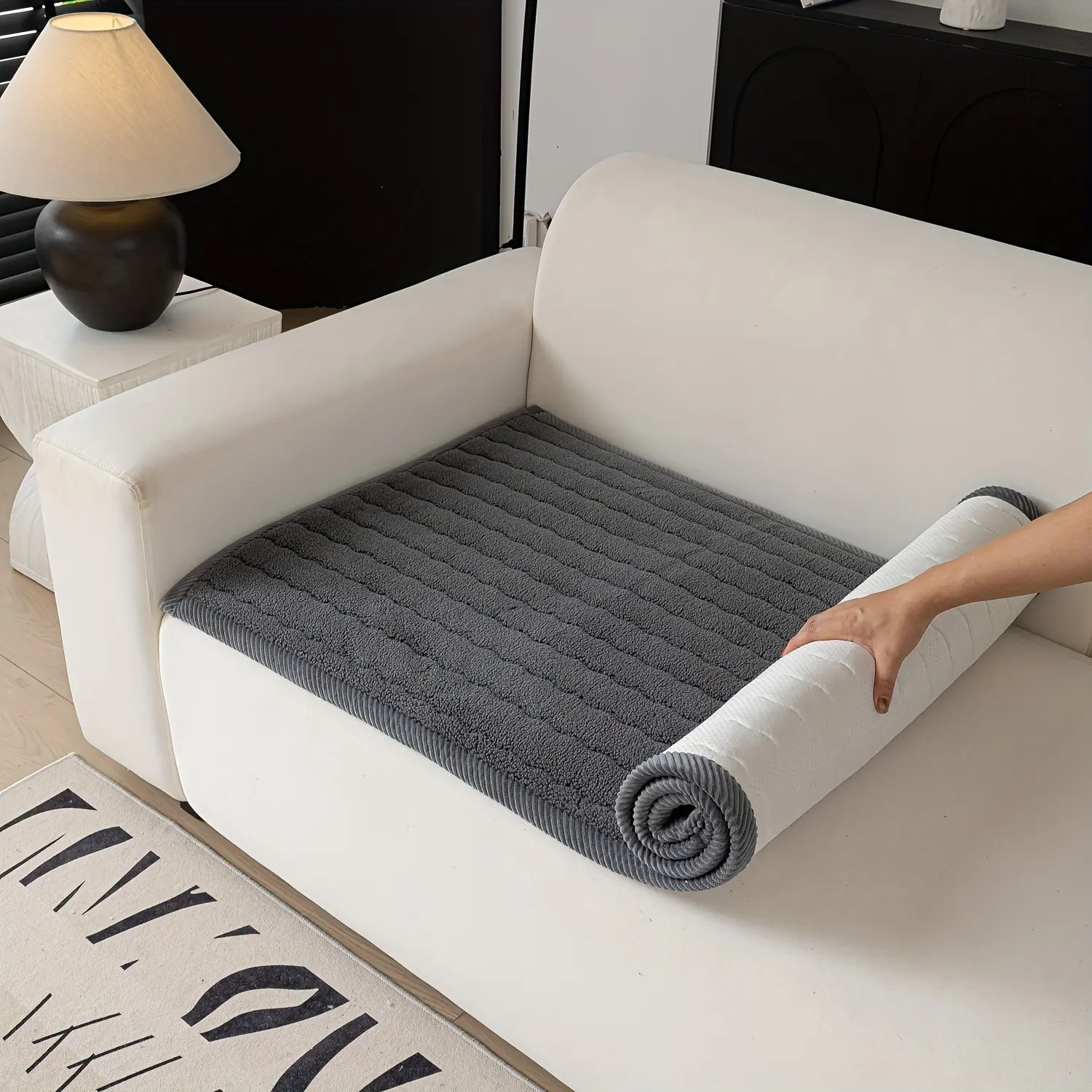 Classic Soft Sherpa Fabric Sofa Cover - Durable, Machine Washable, Non-Slip, Scratch-Proof, Non-Staining, Pet-Friendly, All-Seasons Protective Cover That Fits Most Sofas for Home Decor