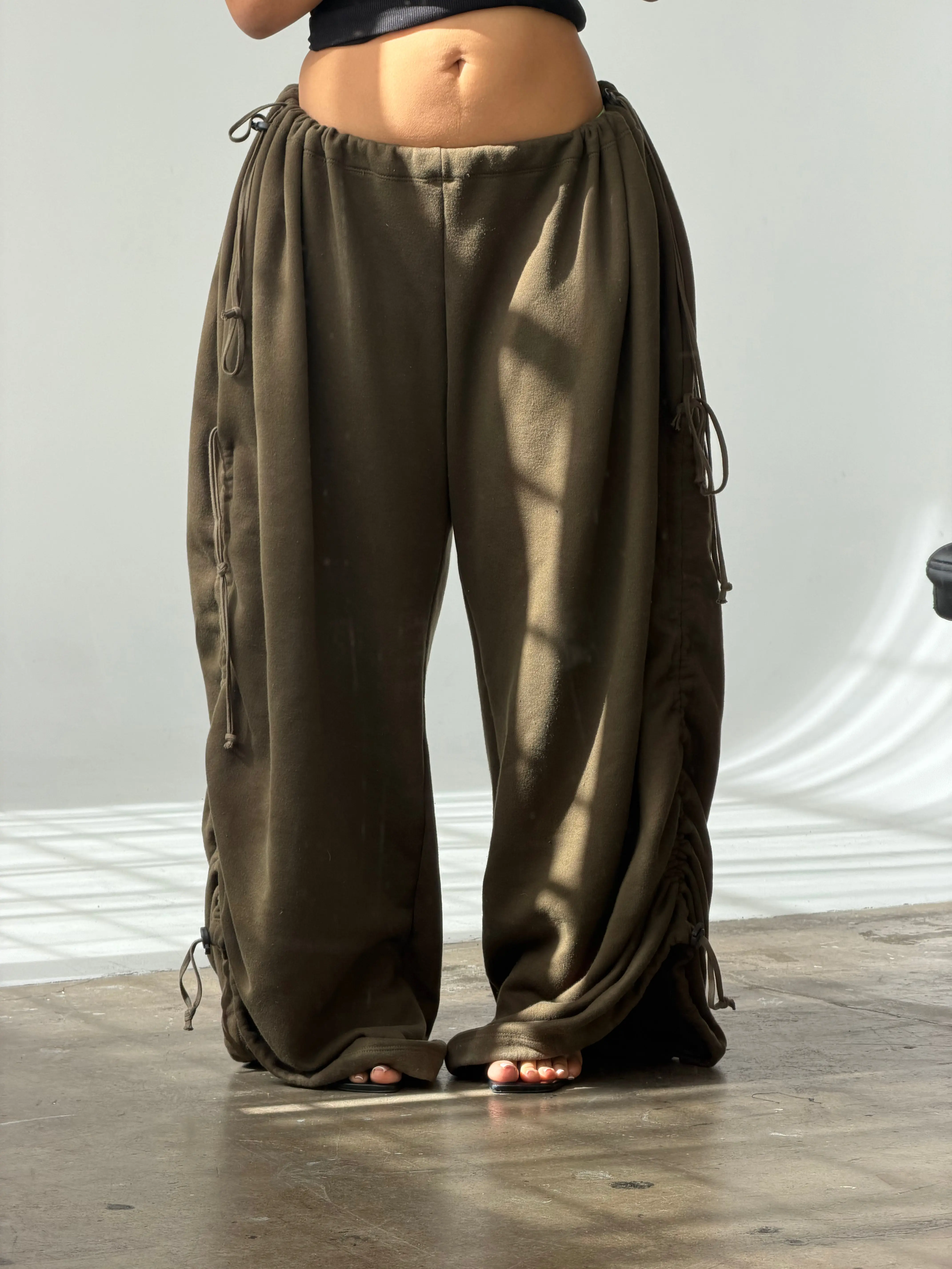 Infinity Pant in Matcha Olive