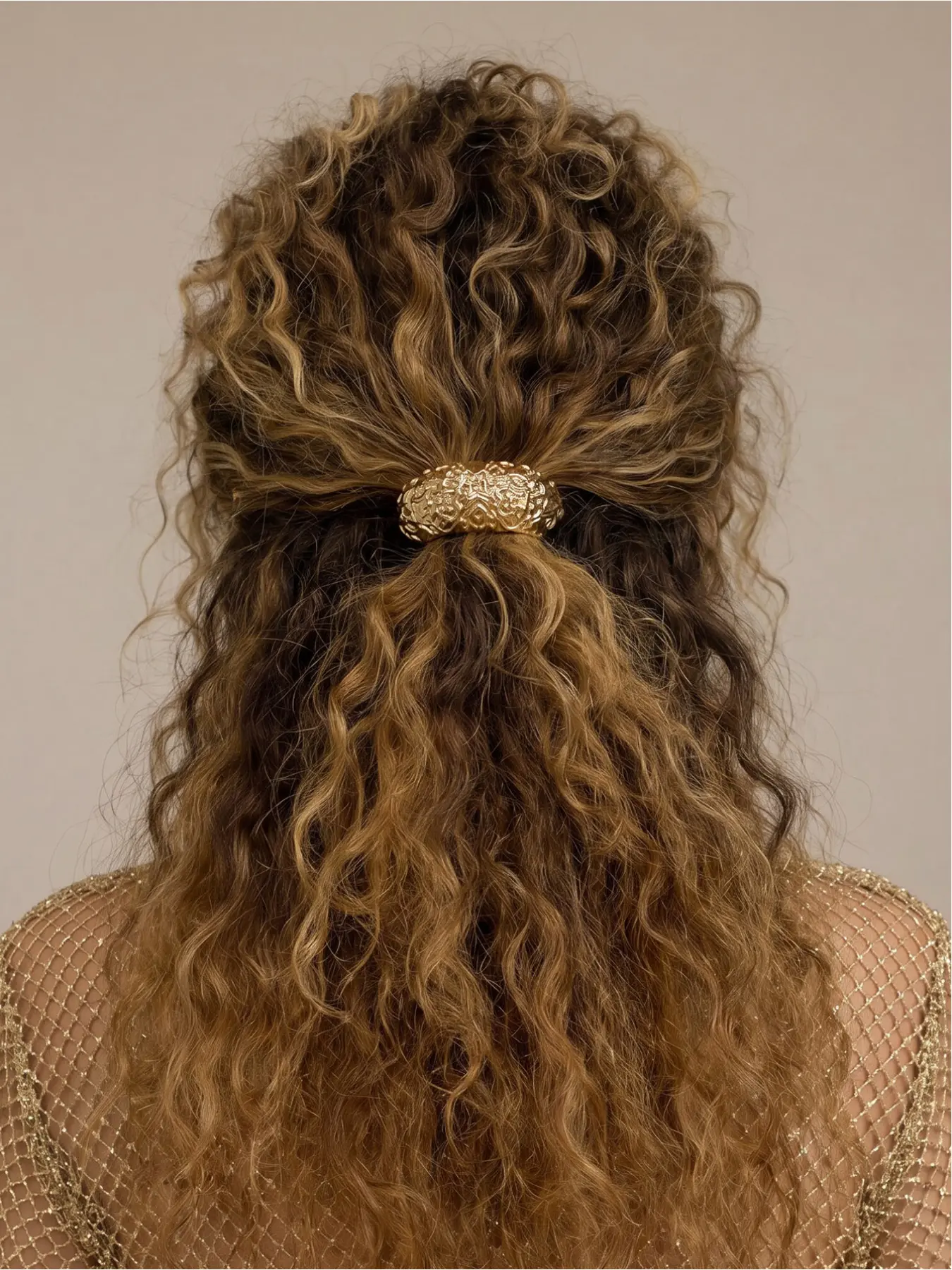 1/2pcs Metallic Hair Scrunchies Minimalist Aesthetic Style Shiny Gold-Tone Wide Ponytail Cuff Elastic Hair Ties Comfortable Wearing Hair Tie Bracelet Combo for Women Music Festival Outfits & Travel Vacation