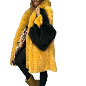 FGM Heart-Shaped Fur Purse with Snap Closure - Short Length