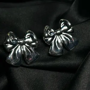 Aretes estilo moño de listón MAXI 925
