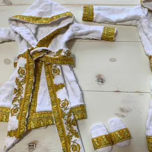 Legend V Robe Set