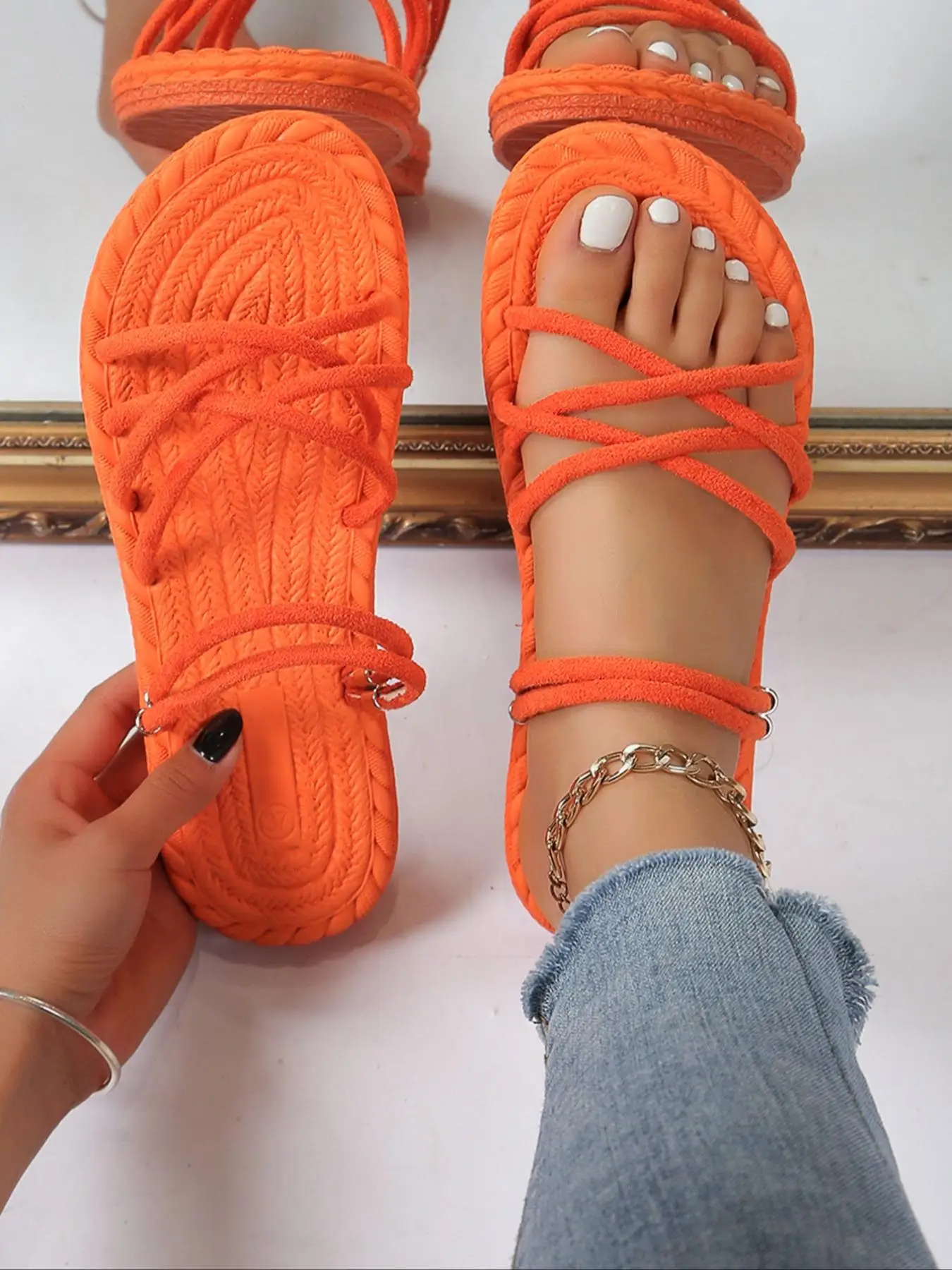 Women's Fashionable Plain Color Criss Cross Strap Slip on Sandals, 2024 Fashionable Summer New Casual Comfortable Flat Sandals for Summer, Non-slip S