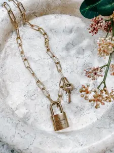 Pre-owned Louis Vuitton Brass Lock and Key Set with Paperclip Chain Necklace