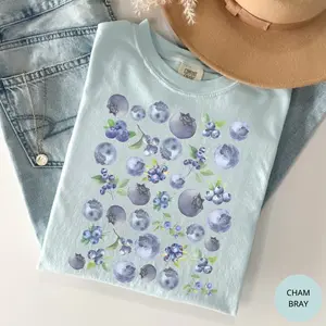 Comfort Colors Vintage Watercolor Blueberry T-Shirt - Relaxed Fit Casual Tee, Summer Wear, Boho, Fruit Lover Gift - Basic, Breathable, Gift For Her, Cotton Fabric
