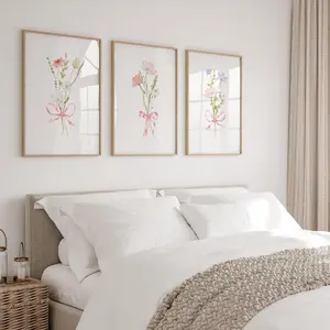 Coquette Flower Bow Poster Set No Framed – Cute Floral Wall Art for Teen Girls Bedroom, Soft Pink Aesthetic Decor, Set of 3 Girly Prints