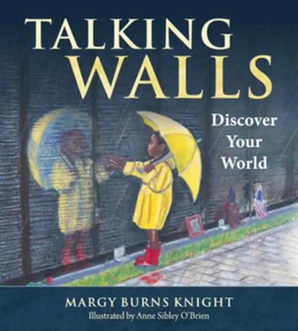 USED-Talking Walls: Discover Your World by Burns Knight, Margy (Paperback)