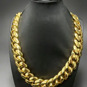 M2-9018 Heavyweight Polished Cuban Link Chain Bold Statement Necklace for Trendsetters and Fashion-Forward Individuals outdoorfun