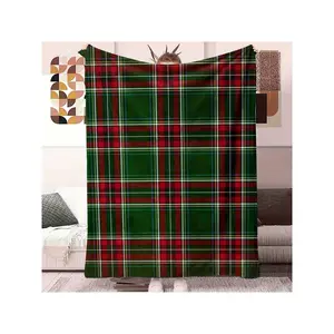 Cozy Fleece Christmas Plaid Blanket - Soft, Light Beige-Friendly, Versatile For Sofa Or Bed Use, Green, Red, Black & White Pattern, All-Season Comfort, Machine Washable, Christmas Decor-30*40in