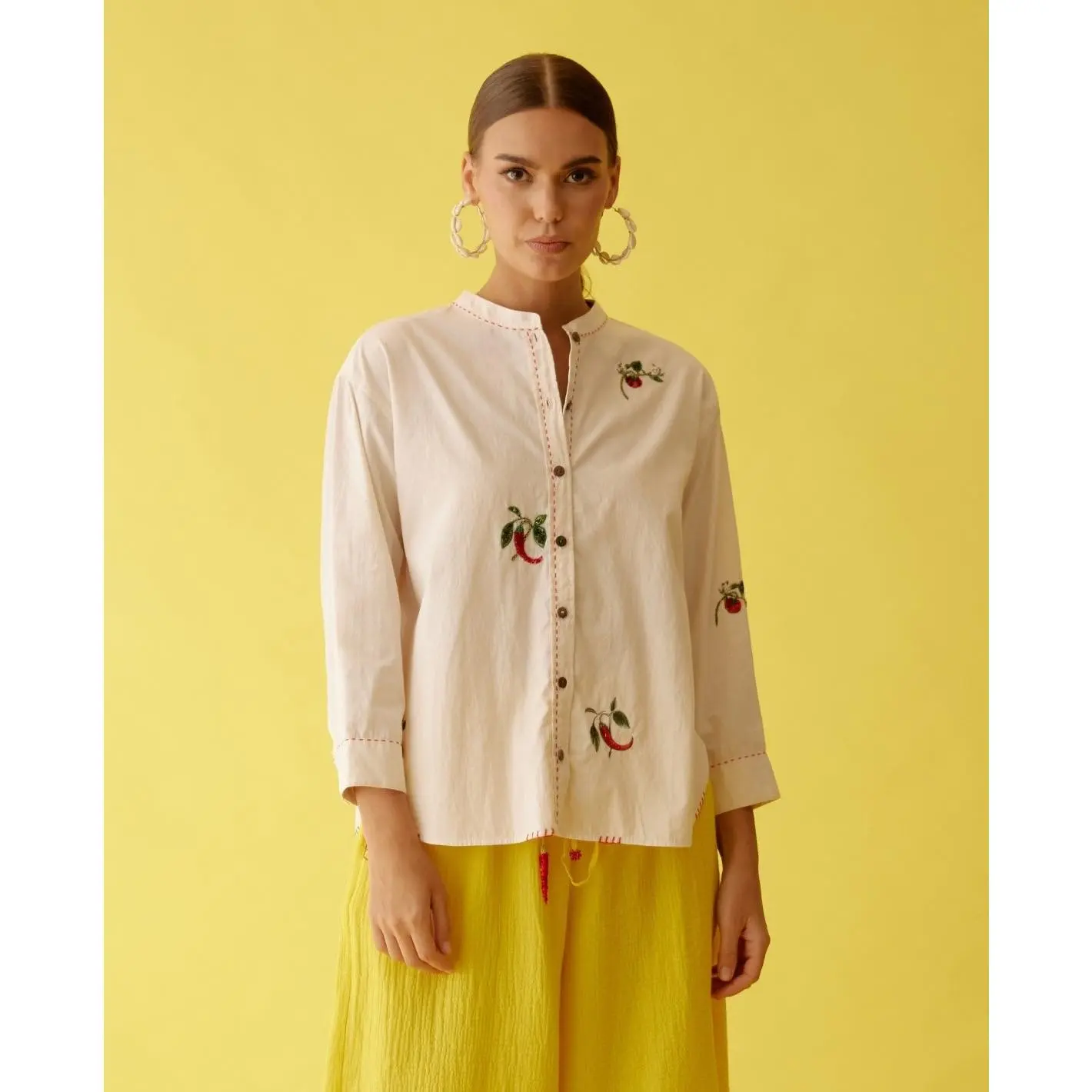 Cream chilli applique shirt