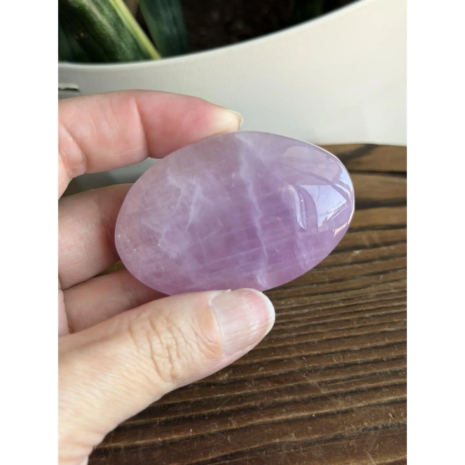 Kunzite Palm Crystal Unconditional Love - Purple Color, Oval Shape, Handheld Design, Ideal for Healing and Meditation