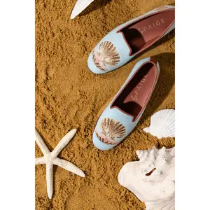 Needlepoint Loafer in Scallop with Pearl
