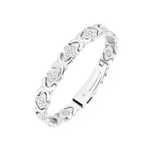 American Style Magnetic Bracelet Fashionable Light Luxury Lucky Clover Alloy Inlaid Diamond Single Row Magnetic Jewelry Bracelet for Women