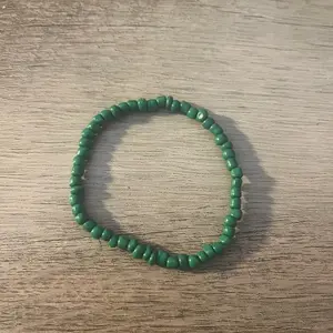Green seed bead bracelet
