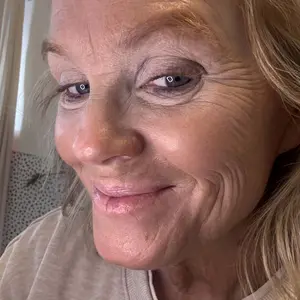 Product Review of [medicube] Affordable Glass Glow Skincare Set | Includes 8 products for Gentle Skin Glow Routine from L**3