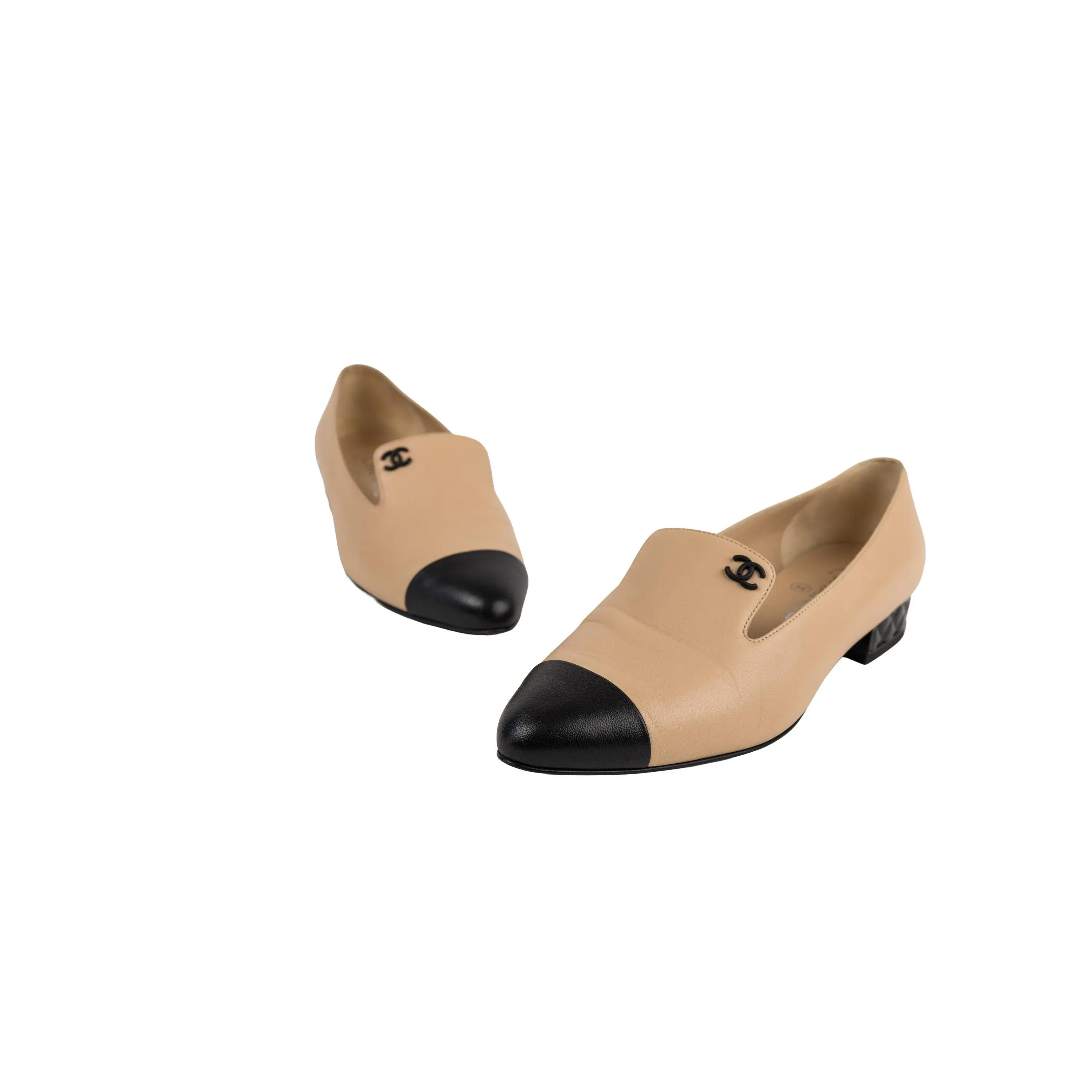 Chanel Beige Black Leather Cap Toe Loafer Size 38.5