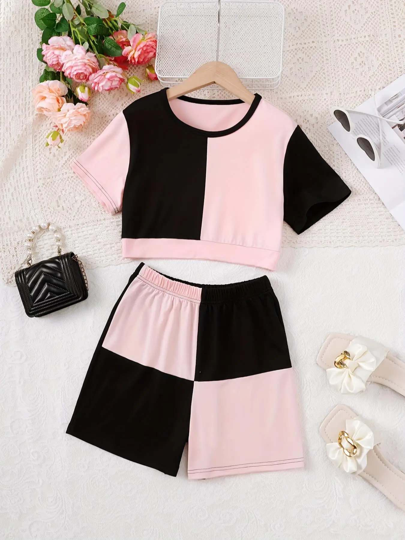 Girl's Colorblock Short Sleeve Tee & Elastic Waist Shorts Two-piece Set, Casual Round Neck T-shirt & Shorts for Daily Wear, Kids Summer Clothes