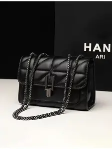 Elegant Black Quilted Women's Crossbody Bag Quilted Shoulder Bag Gold Buckle Metal Chain Adjustable Strap Lightweight Multi-functional City Fashion Accessory Wallet Small Sling Bag Ideal Valentine's Day Gift