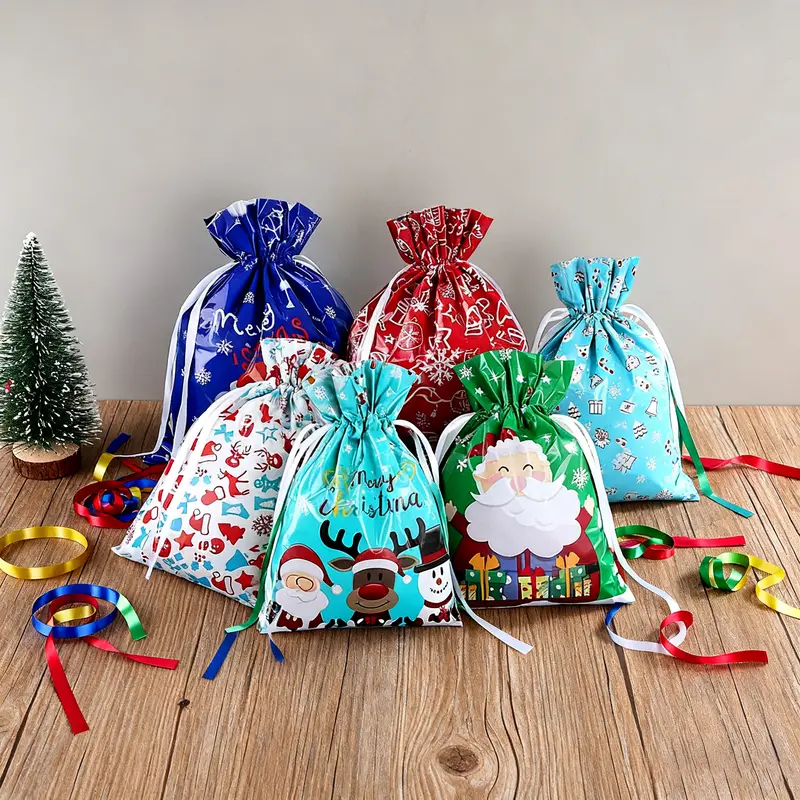 Kringle Express 55-piece Gift Bag & Tags Set