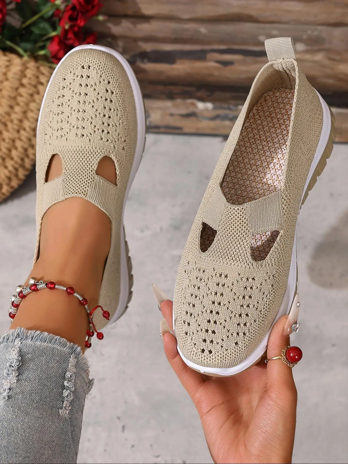 Women's Solid Color Low Top Sneakers, Casual Comfortable Breathable Sports Running Shoes, All-match Basic Shoes for Daily Wear