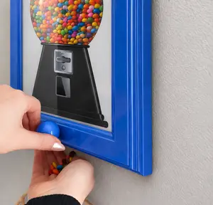A Square Photo Frame Designed To Be Hung On The Wall, Featuring A Built-In Candy Dispenser—Perfect For Displaying Photos While Making It Easy To Access Candies, Nuts, And Pet Snacks. A Stylish And Functional Home Decor Accessory.