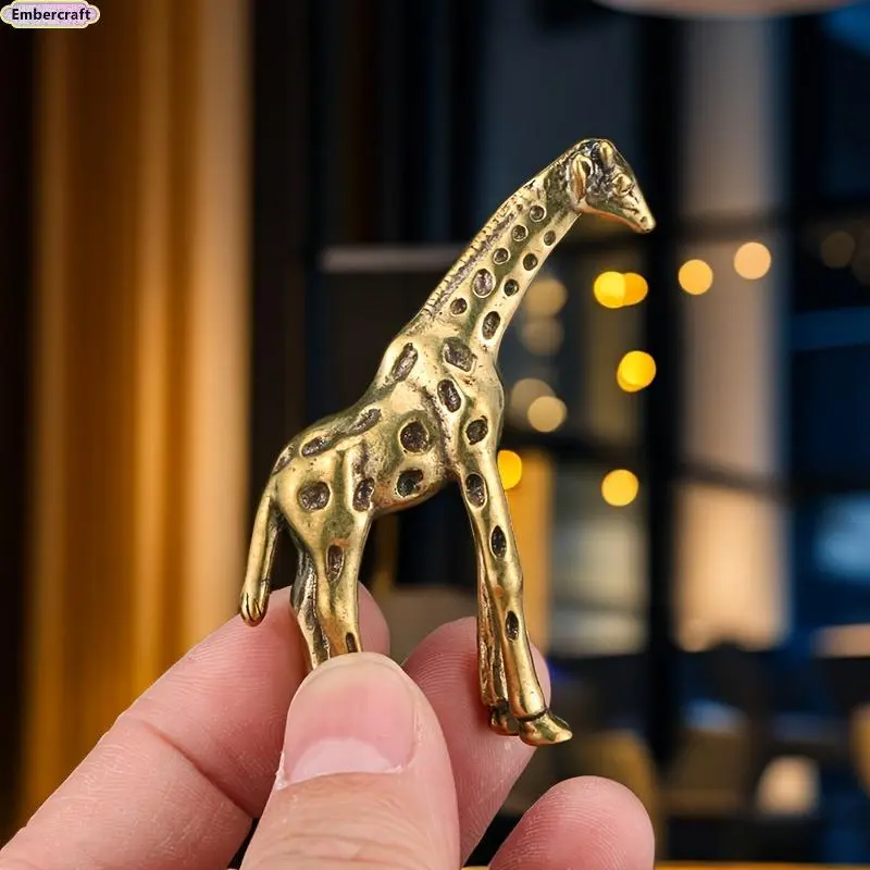 Vintage Gold Giraffe Resin Figure - Handcrafted Artistic Sculpture, Lightweight Decoration for Nordic Home & Office Desk Accents (Fashion Accessory)