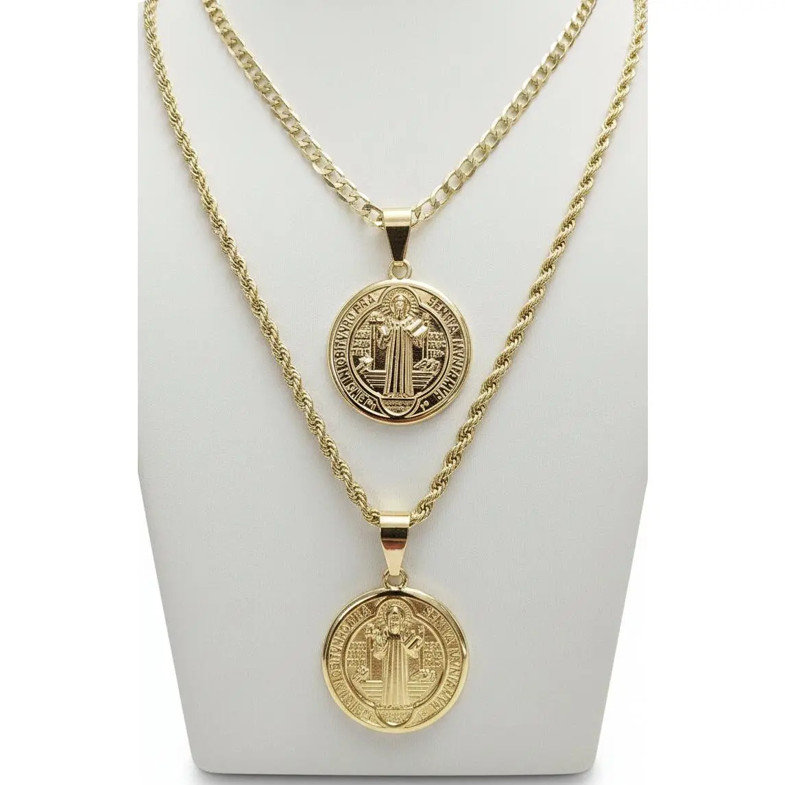 Religious Faith 14k Gold Plated New Style Medalla de San Benito Gold Color Round Double Sided Pendant with Chain Medalla