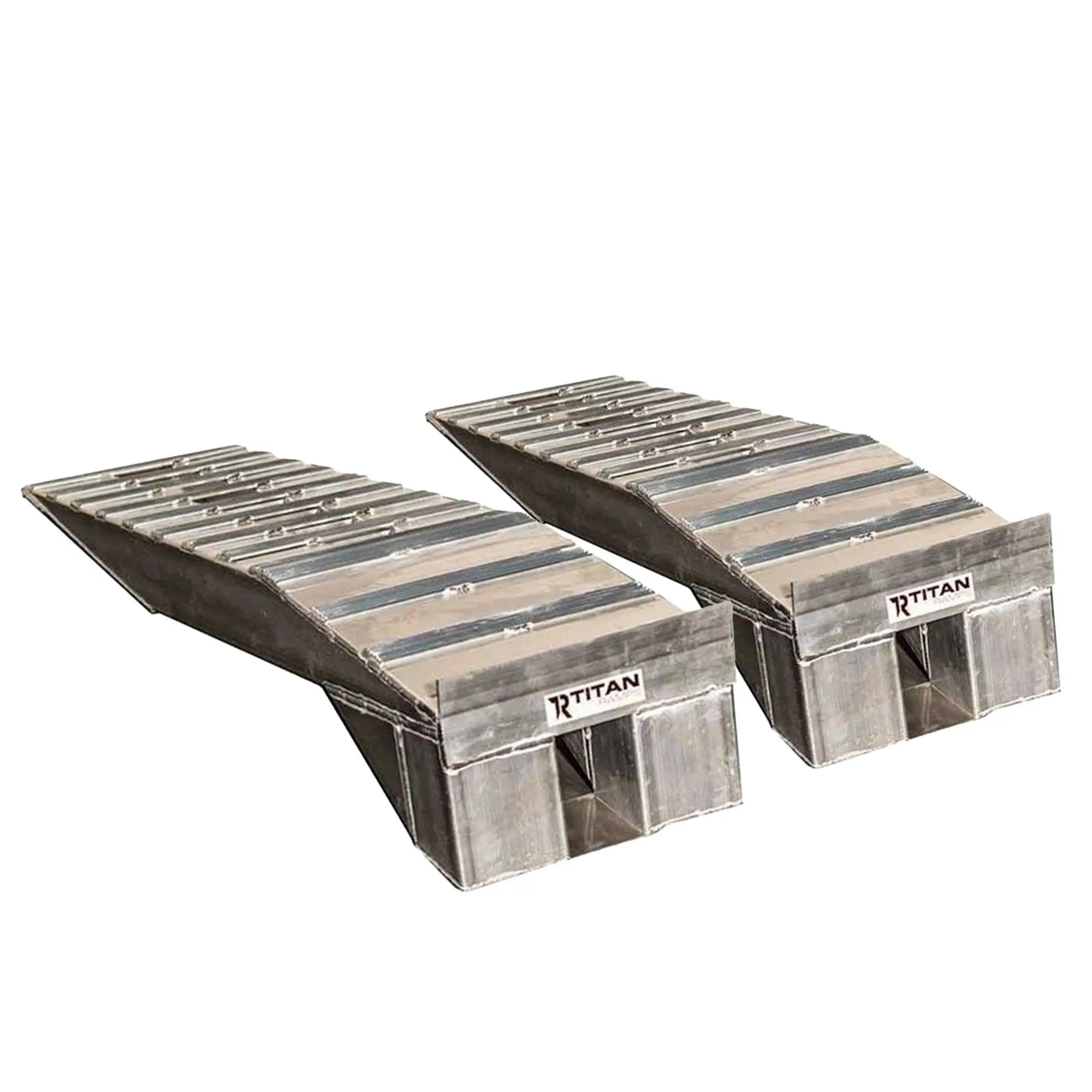 Titan Ramps Aluminum Semi Truck Riser Ramps with 20,000 Pound Capacity, Silver Titan Ramps Aluminum Semi Truck Riser Ramps with 20,000 Pound Capacity, Silver