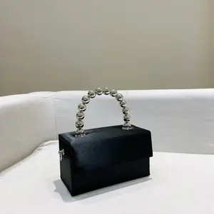 Macaron Pearl Chain Small Square Bag – Trendy & Elegant Fashion Accessory, Perfect for Casual and Formal Outfits, Stylish Mini Bag with Delicate Pearl Detail for a Chic Look