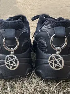 2 Piece Pentagram Pendant Shoe Boot Decorations, Shoe Embellishments, Hanging Decoration Shoe Charms, Footwear Embellishments, Shoes DIY Accessories for All Seasons, Shoe Adornments, Shoe Accents