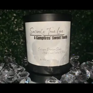 A Campfires’ Sweet Tooth Candle
