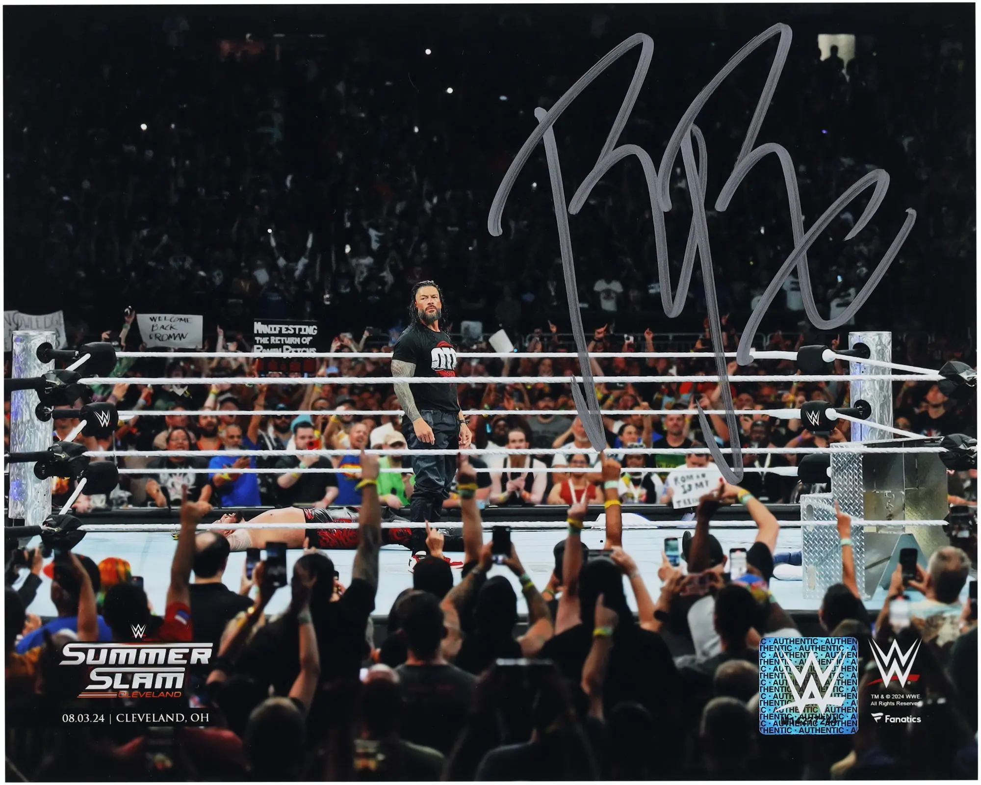 Roman Reigns WWE Autographed 8" x 10" 2024 SummerSlam Return Photograph - Fanatics Authentic Certified