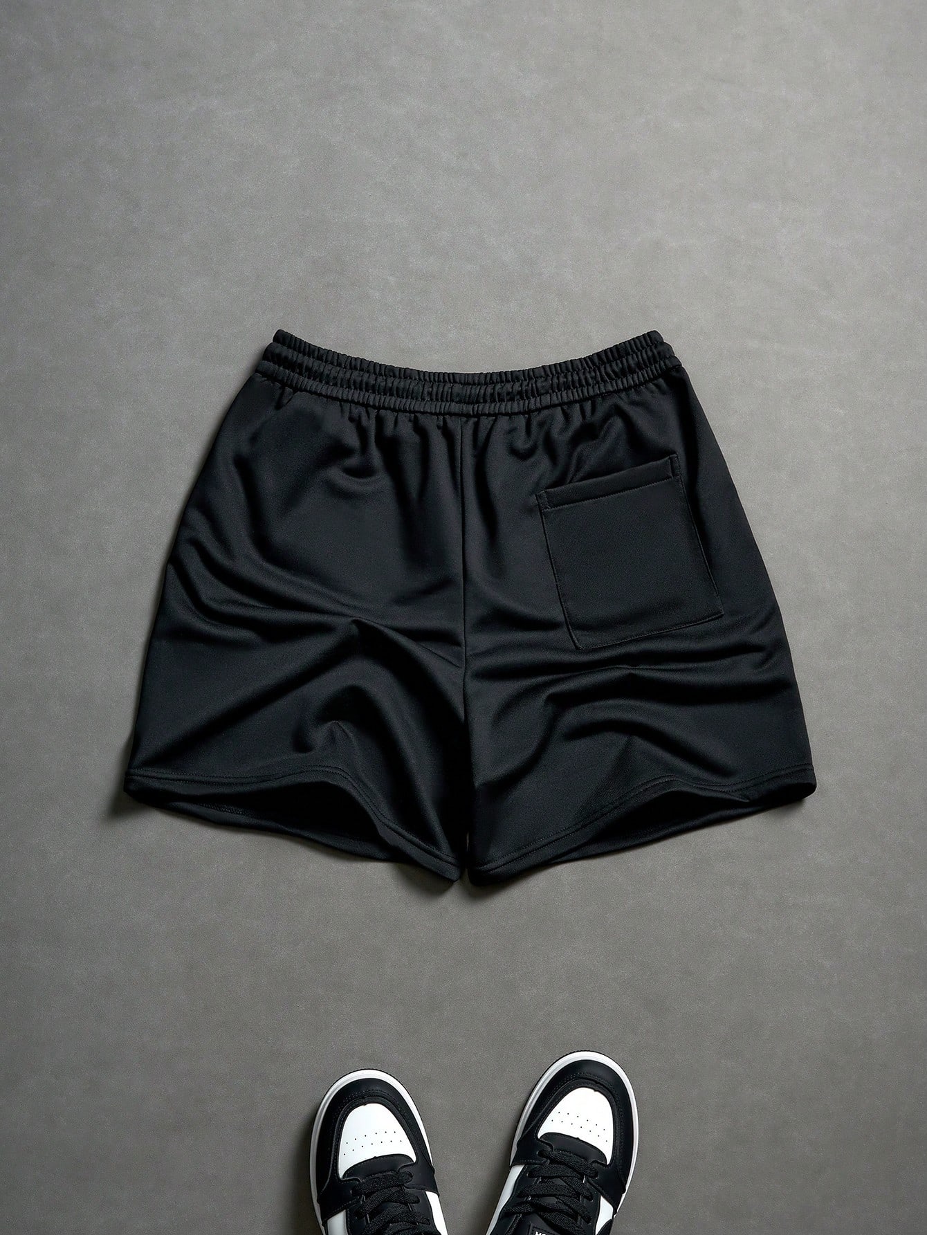 Men’s summer athletic shorts made from quick-dry, lightweight, breathable fabric with letter print; elastic waistband for comfort; loose fit—ideal for running, fitness, cycling, basketball, tennis, and outdoor activities.