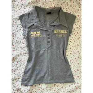 Y2k Vintage Polo Shirt Woman Gothic Slim V-neck Button American Letter Print T-shirts Punk Short Sleeve Harajuku 90s Rock Tees