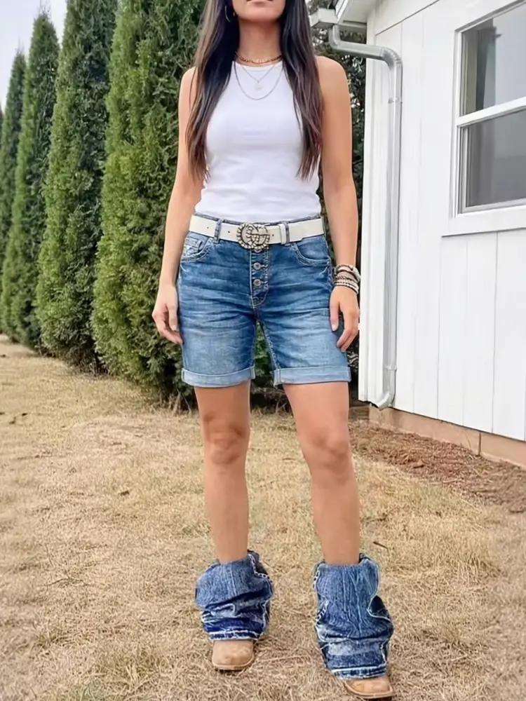 Women's Denim Shorts for Petite Frames, Modern Denim Piece for Casual Wardrobes
