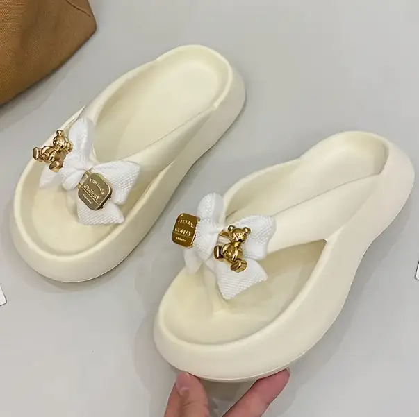Women's Summer Casual Flip Flops with Cute Cartoon Bear Bow Design, Thick Sole Non-Slip Soft Cloud Slides, Perfect for Beach, Casual, and Summer Outin